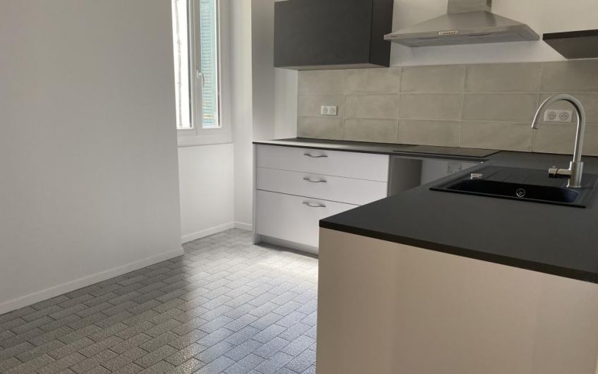 A LOUER – APPARTEMENT – AJACCIO