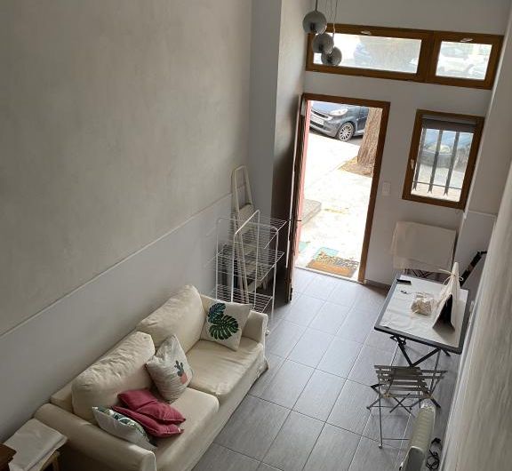 A LOUER – STUDIO MEUBLE – TROTTEL